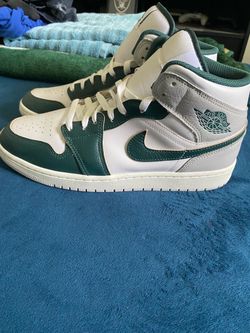 Air Jordan mid 1