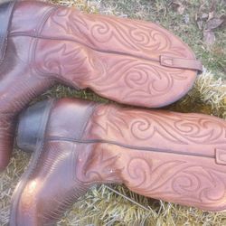 Vintage Boots And Very Good Condition