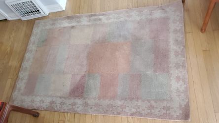 Wool area rug