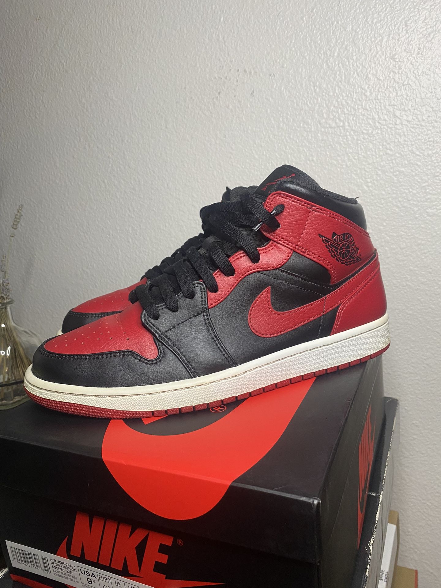 Nike Air Jordan Retro 1 Banned Size 10 $110 FIRM