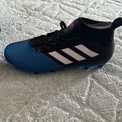 Adidas Cleats Size 10 1/2
