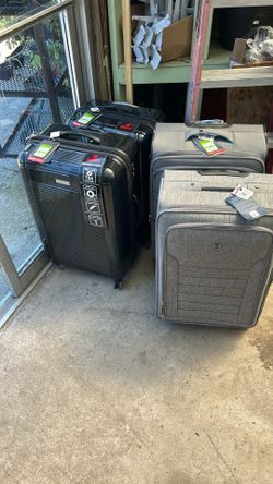 Brand New Roller Wheel Wheeled Luggage MSRP $180 -$199