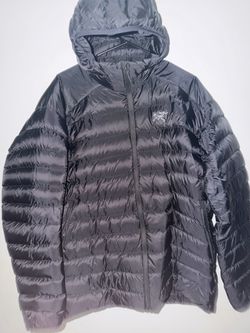 Arc’teryx Men’s Hooded Puffer Jacket – Black – XXL / 2XL