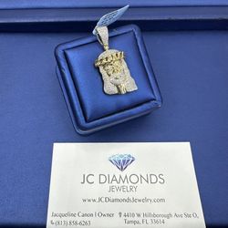 Jesus Pendant 10k Diamonds 1,7 Inch 