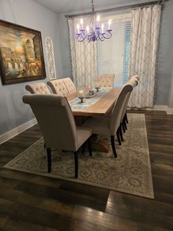 Set of 8 Dining Chairs