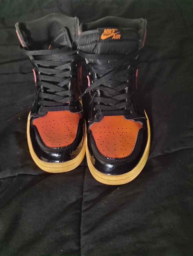 Shattered Backboard Jordan 1s Size 9.5