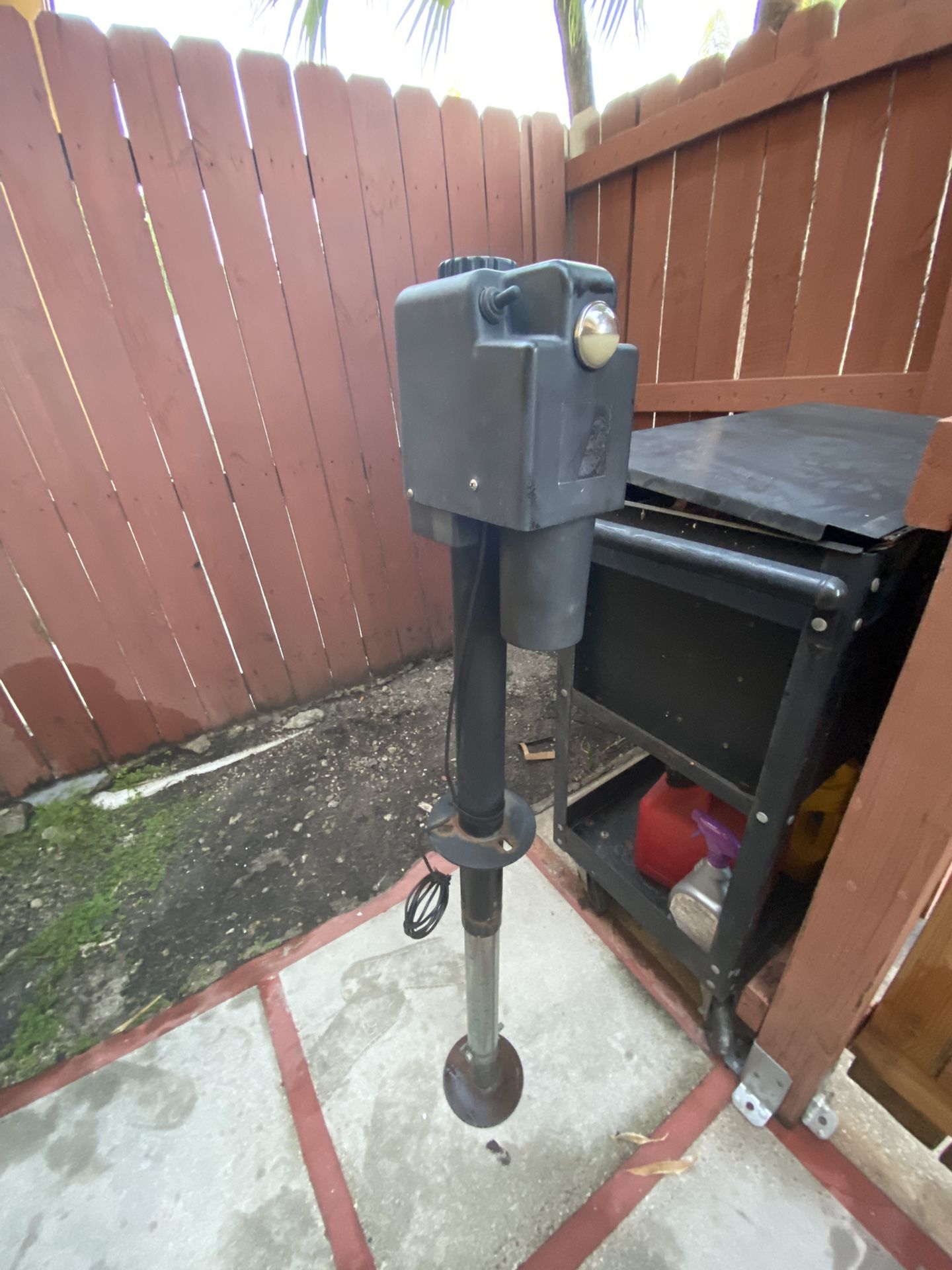Electric Trailer Jack for Sale in Miami, FL OfferUp
