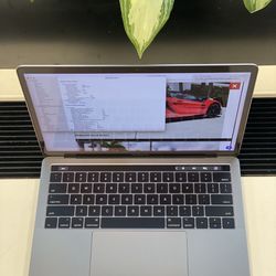 MacBook Pro 16gb