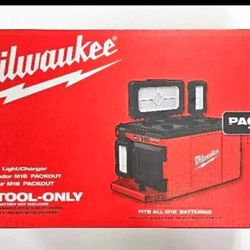 Milwaukee New Light Packout 