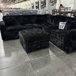 4-Piece Sectional Set LAF Loveseat + RAF Loveseat + Corner Wedge + Cocktail Ottoman  Color: Black 💢seccional Color Negro Nuevo En Caja