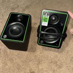Speakers/ Studio Monitors