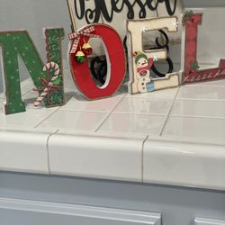 NOEL SIGN