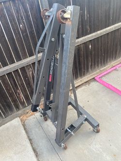 Engine cherry picker