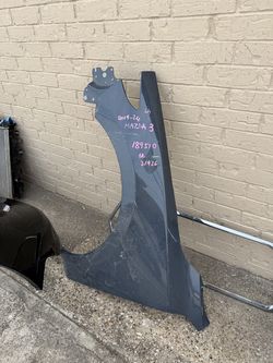 2019-24 Mazda 3 left  fender
