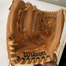 Youth Wilson Baseball Glove A2276 LHT