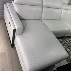SECTIONAL GENUINE LEATHER RECLINER ELECTRIC WHITE COLOR.. ✅💥🚛DELIVERY SER AVAILABLE 💥✅🚛