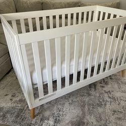 Crib - adjustable