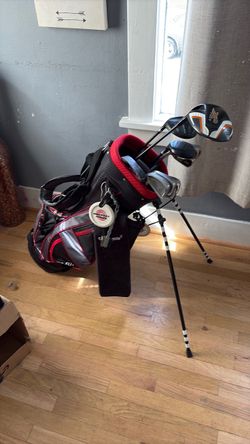 Left handed golf clubs