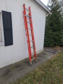 16' Fiberglass Extension Ladder 