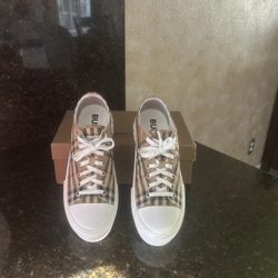 Burberry men’s Shoes Sz. 11