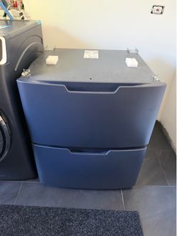 Washer and dryer pedestals