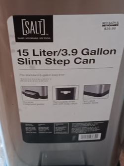 Small trash can with lid