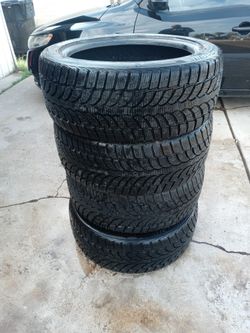 Bridgestone Blizzak 245-45/18
. 95% tread.offs $400. Obo
Money talks