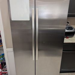 Kenmore Fridge_ Stainless Steel 