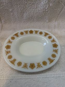 Vintage Corning-Pyrex Gravy under platter