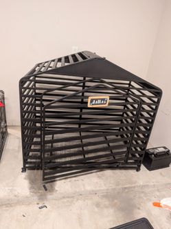Dog crate