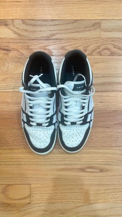 White and Black AMIRIS