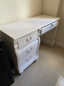 White French Provincial Desk with Drawers