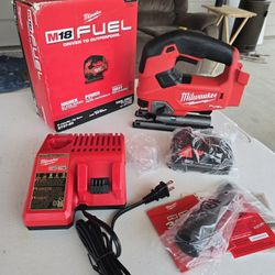 🔥$180 FIRM🔥 Milwaukee M18 FUEL 18V Lithium-Ion Brushless Cordless Jig Saw with battery and charger