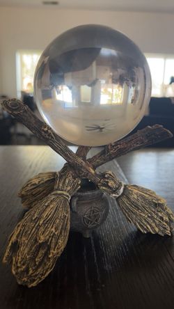 Witchcraft Magic Cauldron Cast Iron Goth Crystal ball Broomstick spells Halloween Spirits 