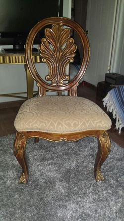 Accent chair