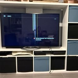 TV Media & Storage With Extra Large Cubes 