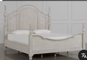 White Wood Four-Poster Queen size Bed Frame