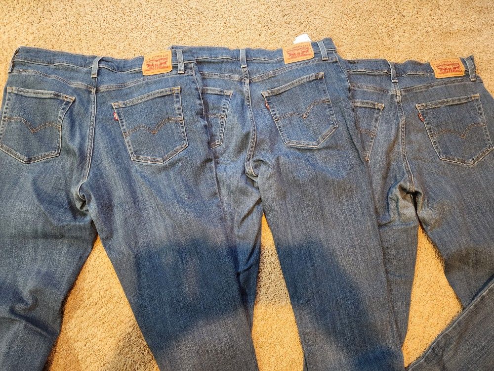 3 Excellent Condition Women 3 Pair Of Levi Jeans 31 30 10