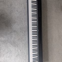 Yamaha P 143 