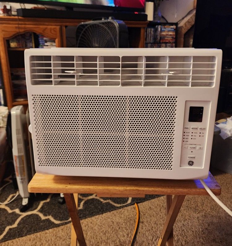 Window AC Unit