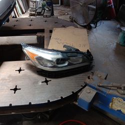 2016 Honda Accord Passager Side Headlight 