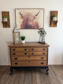 Mahogany Queen Anne style dresser