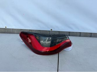 BMW 4 series M4 M440i 430i G22 G23 G24 G26 Tail light tail lamp taillight left driver side LH USED ORIGINAL OEM 2021 2022 2023 2024 2025