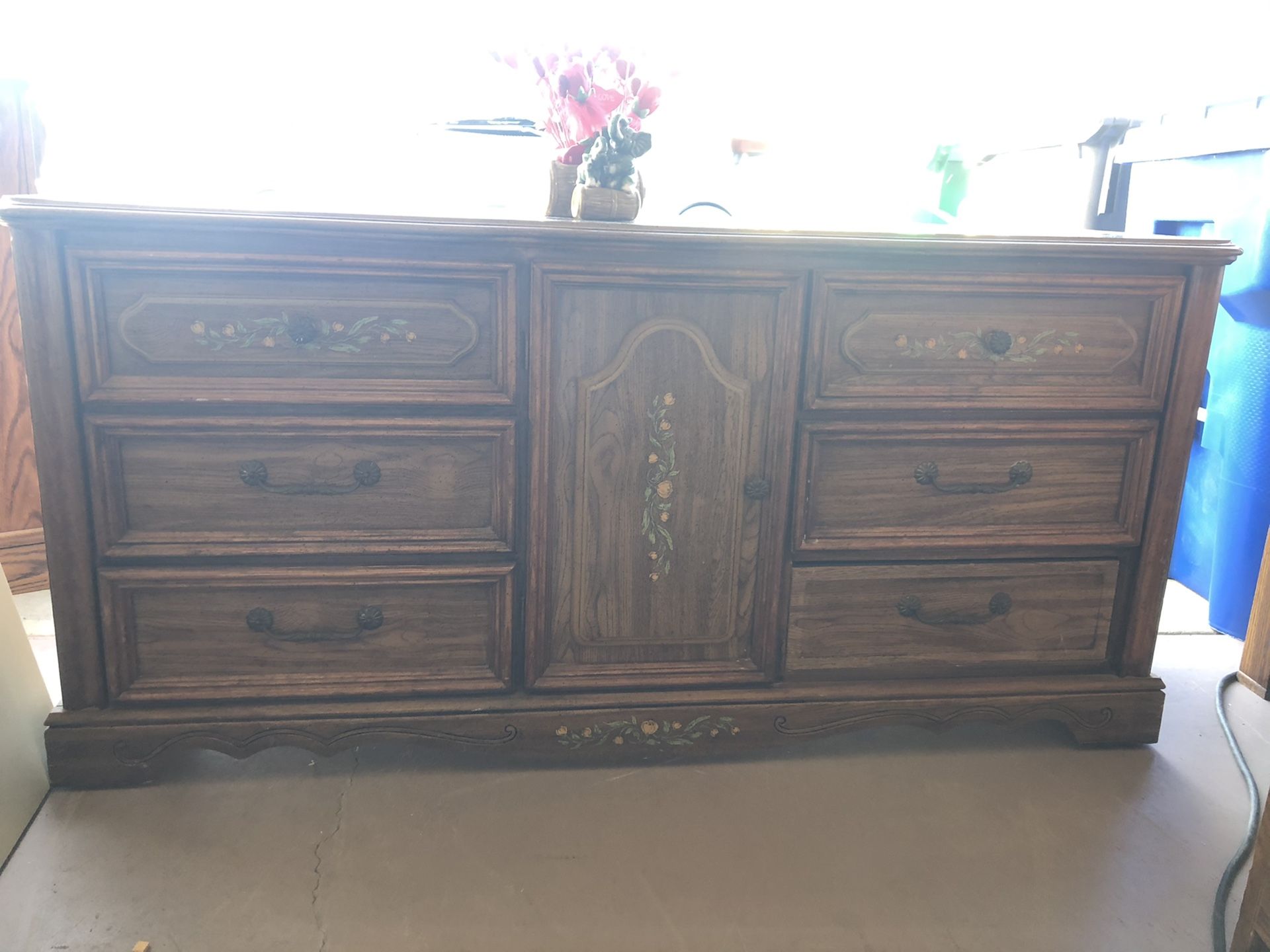 Gorgeous dresser with 6 drawers and a door cabinet