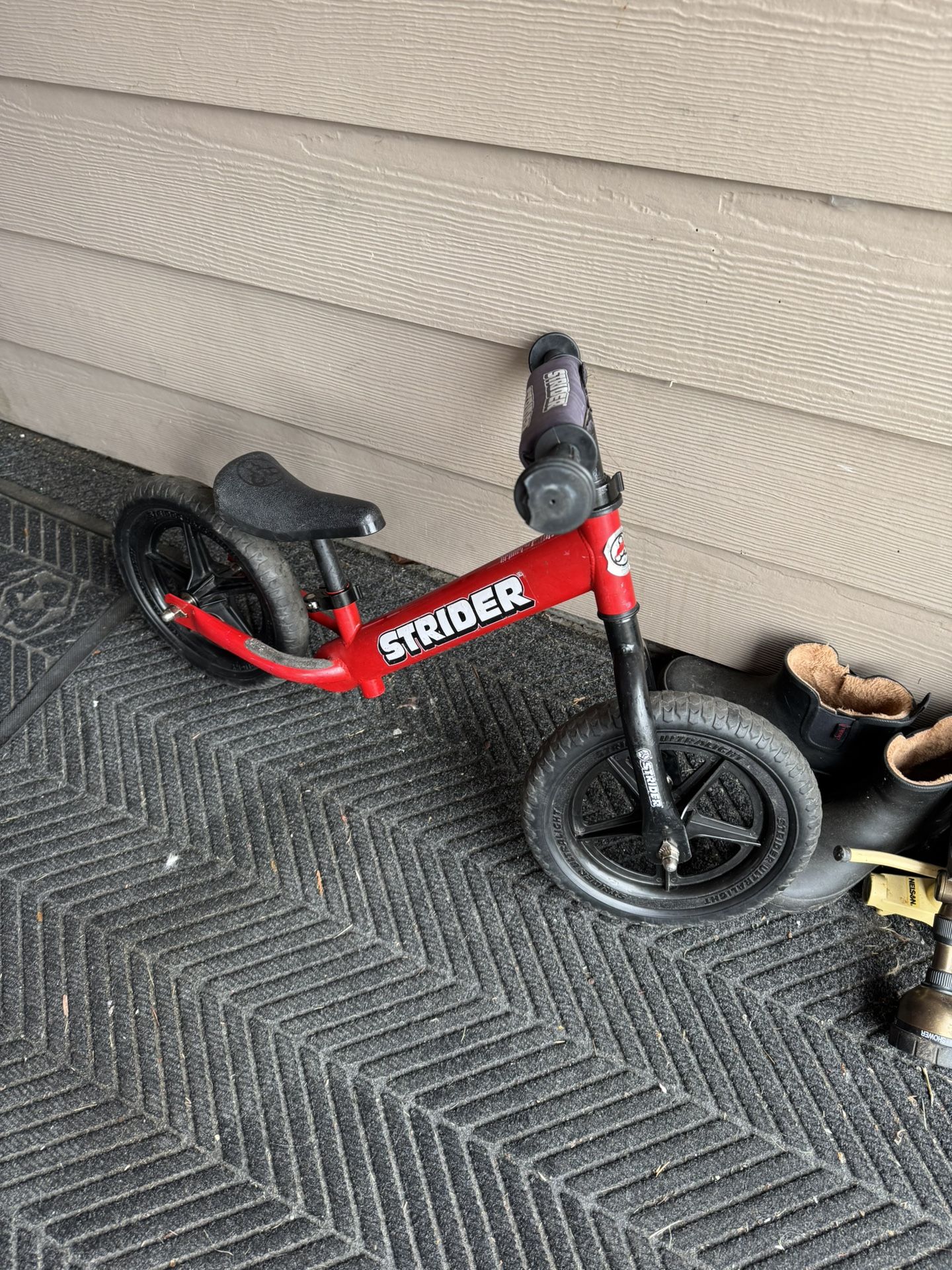 Strider Bike / Balance Bike - Good Condition!