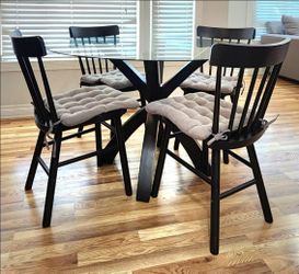 48" Dining room table with chairs