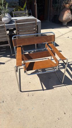 Wassily chair with new realy leather