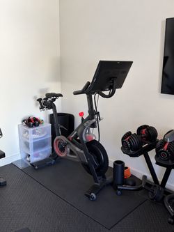 Peloton Bike (Original) – Fully Working, Perfect Screen