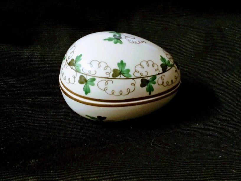 Herrand China Clover Egg Trinket Box