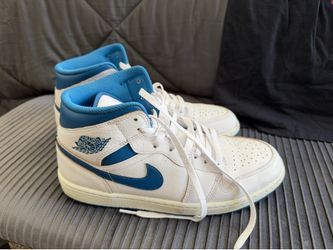 Selling a pair of Air Jordan 1 Mid SE “Industrial Blue” in men’s size 10.5